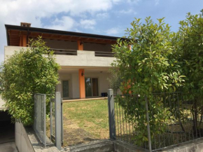  Orange Apartaments  Манерба Дель Гарда